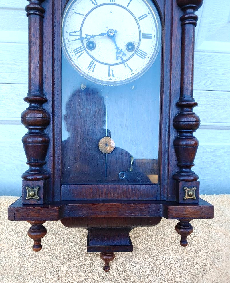 VICTORIAN WALNUT VIENNA REGULATOR WALL CLOCK, I KNOW NOTHING ABOUT...JUNGHANS