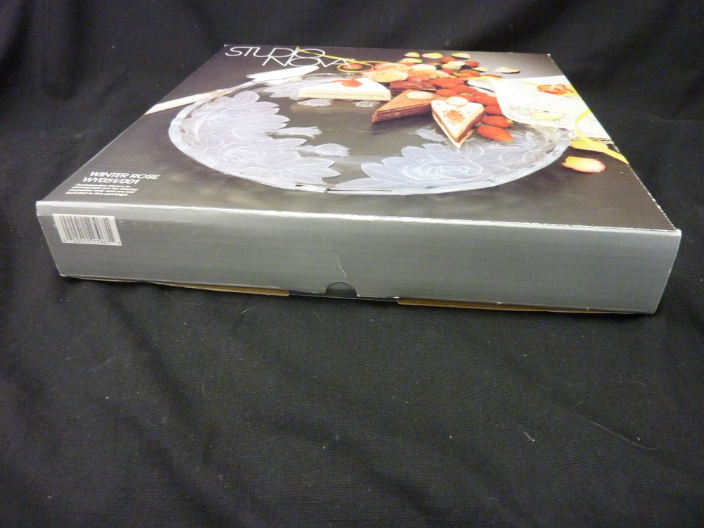 STUDIO NOVA WINTER ROSE PATTERN ROUND CRYSTAL PLATTER 14" DIAMETER NIOB
