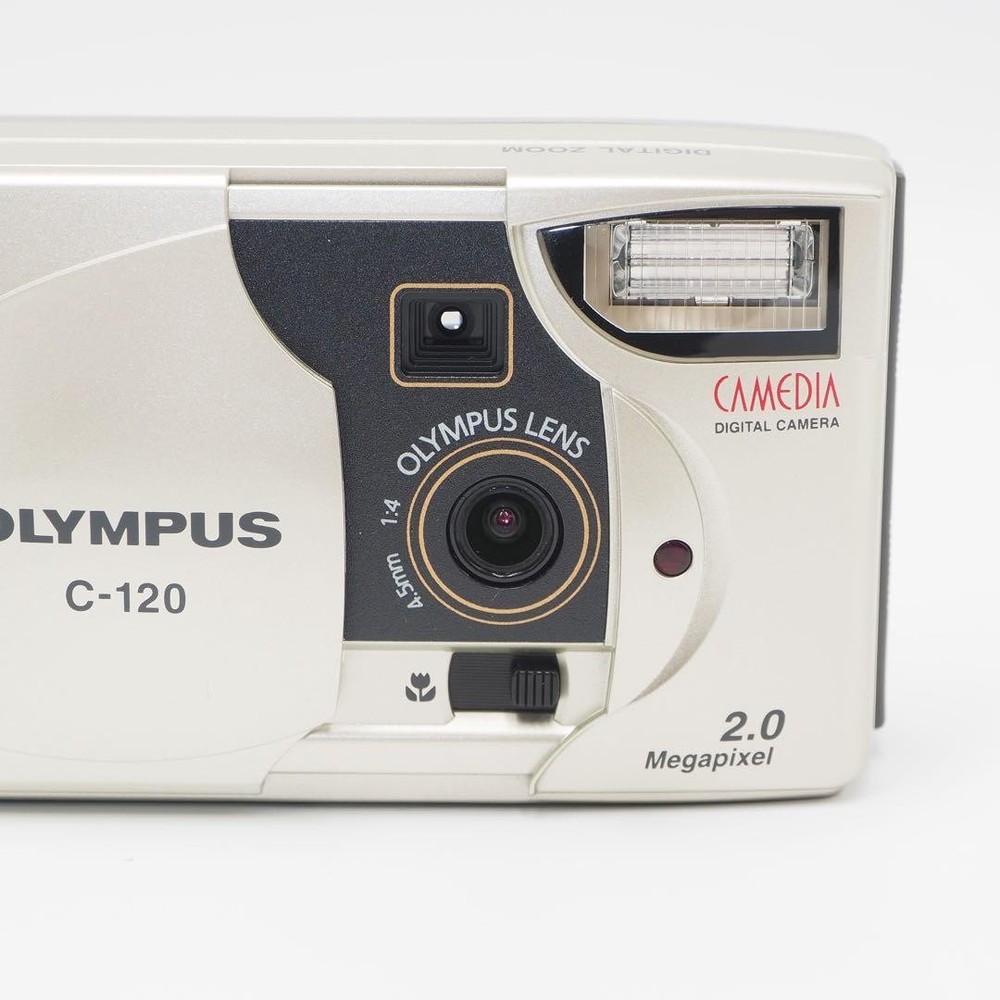 OLYMPUS C-120 Digital Camera Retro Design Tested and Fully Functional Japan