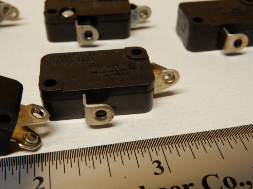 Cherry E22 Microswitches Quantity 20 NOS