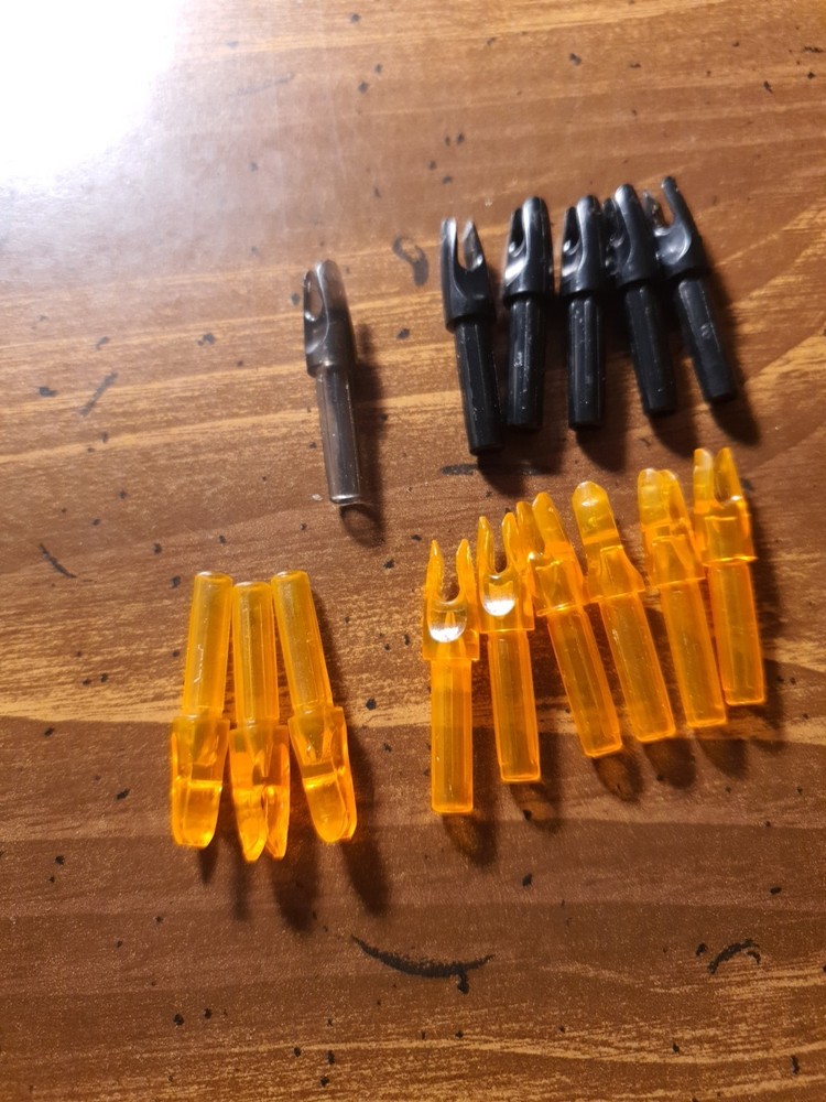 Black Eagle Archery R Nocks Lot (15)