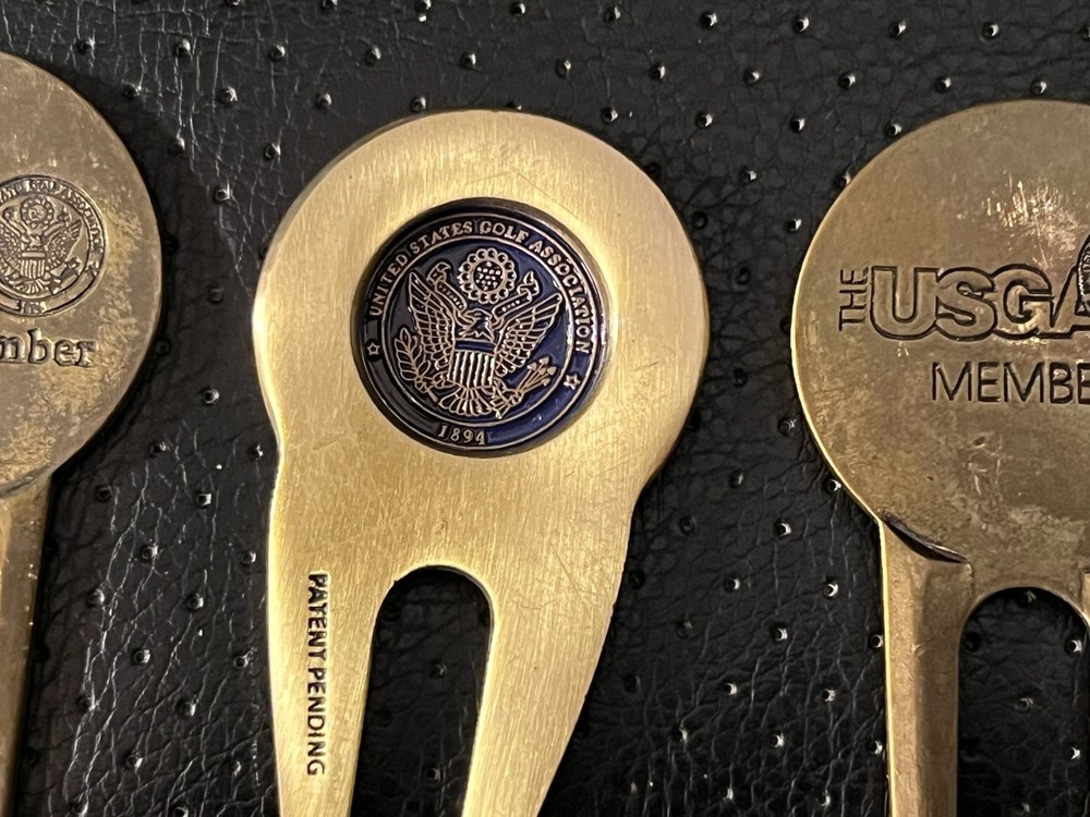 Golf Divot Tool