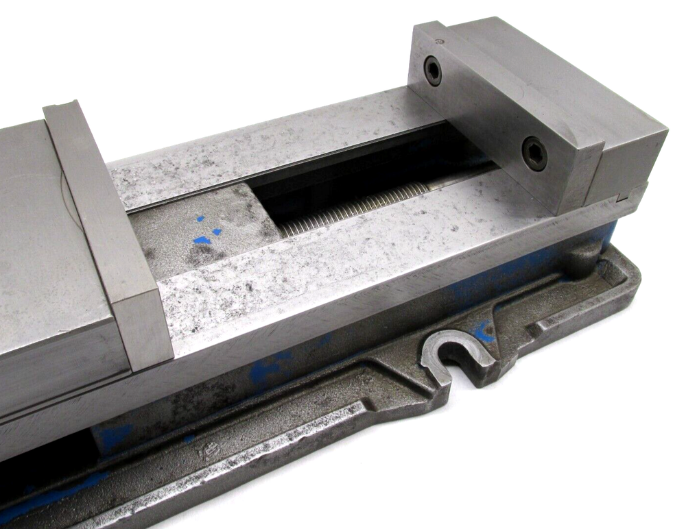 KURT ANGLOCK 6" MILLING MACHINE VISE w/ JAWS & HANDLE - #D688