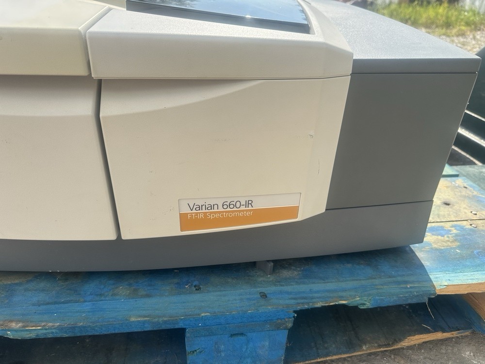 Varian 660-IR FT-IR Spectrometer w/ 610-IR FT-IR Microscope
