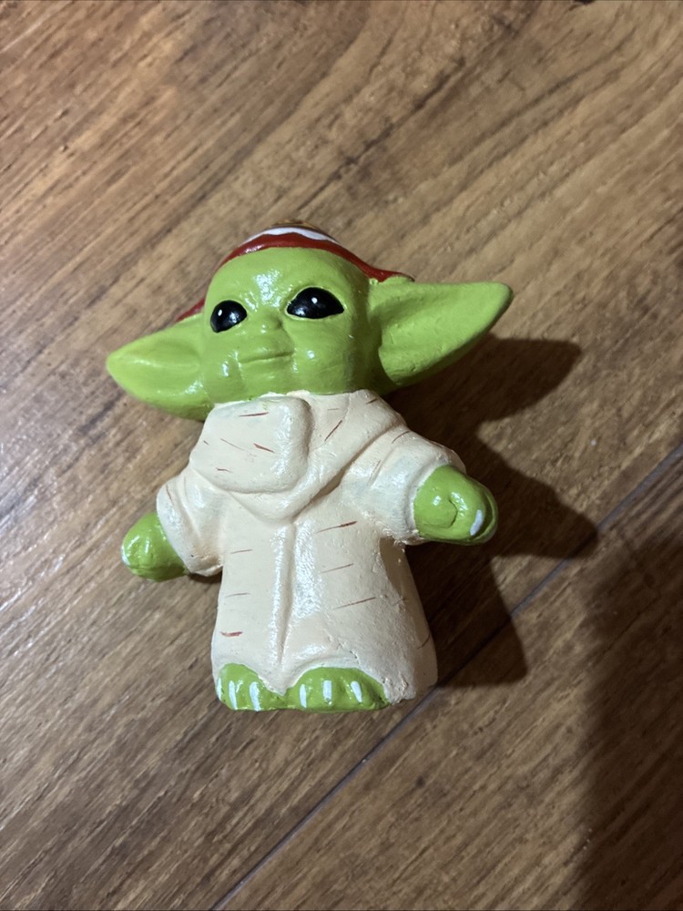 Ceramic Yoda Incense Holder with Peruvian Hat 4x3.5 in