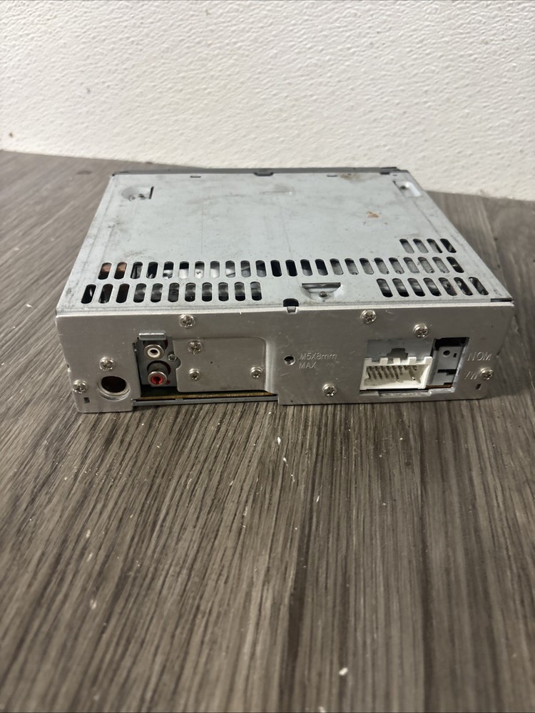 CLARION DB165 Car Stereo #2G2A