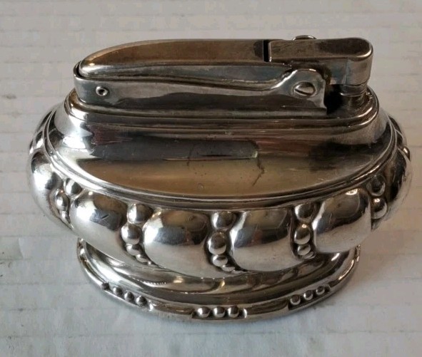 Vintage Ronson CROWN Silver Lighter