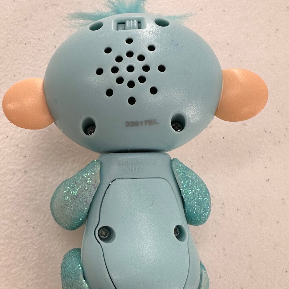 Fingerlings Glitter Monkey Interactive Toy With Light Blue & Sparkling Charlie