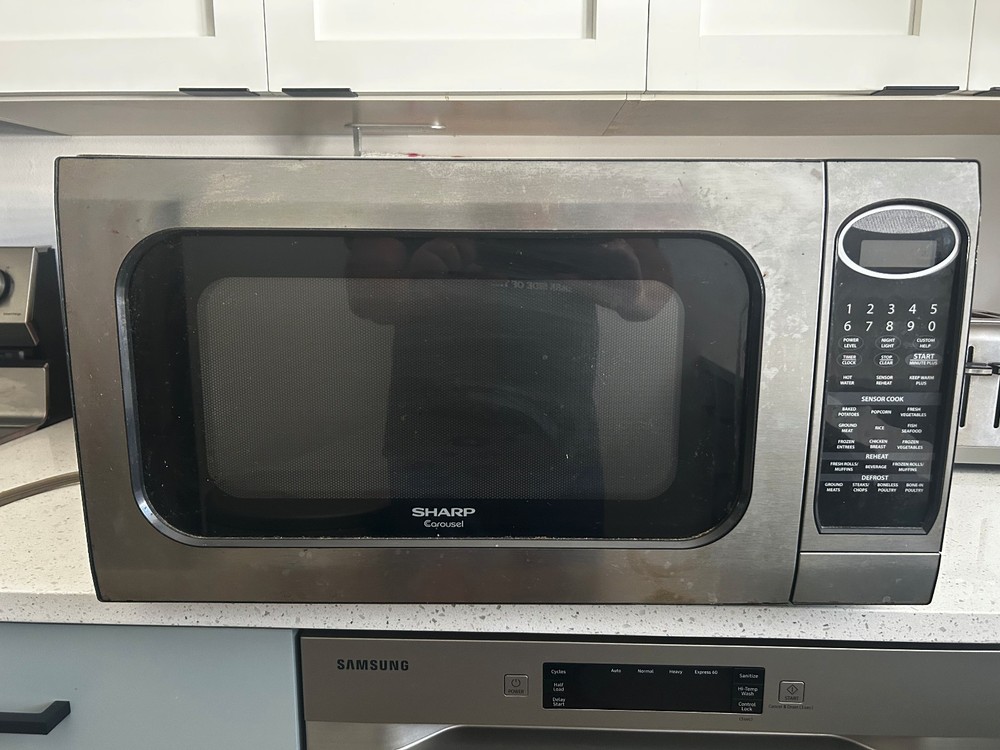 SHARP Microwave Oven - Countertop 1200w