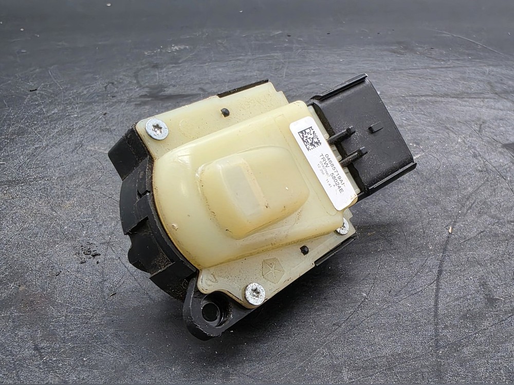 OEM Mopar Ignition Switch 4685719AI Used