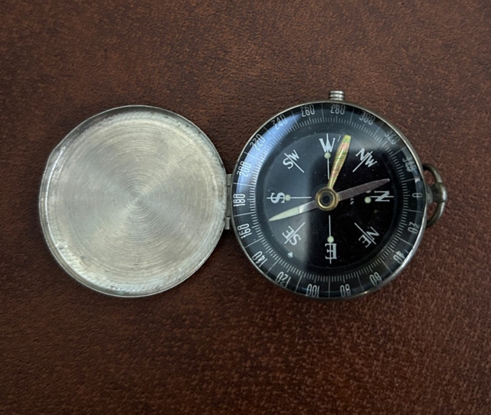 Vintage Silvertone Compact Compass Glow Points 1.75'' Glass Face Japan Clasp