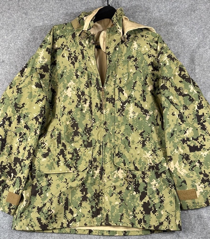 US Navy Working Uniform New Type III Parka Men Medium Regular Camouflage Goretex
