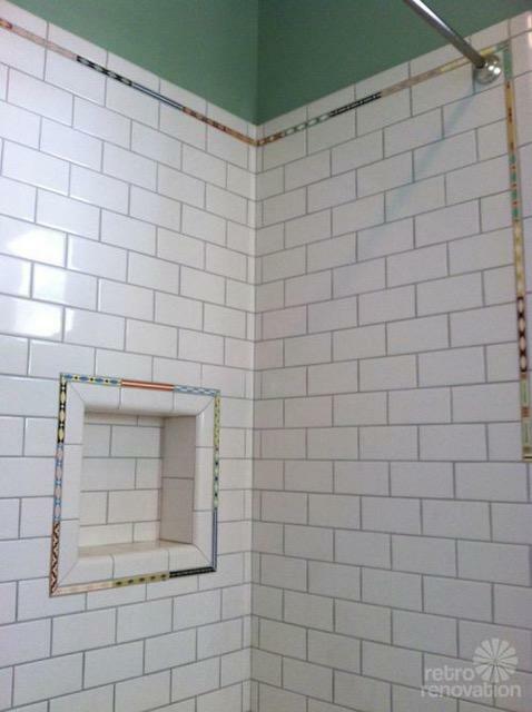 Thin Vintage Tile Liner Red/Charcoal