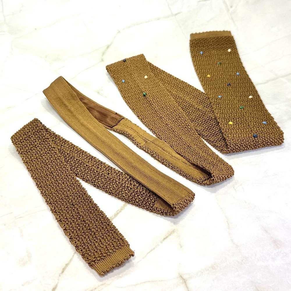 Hermes Brown Dot Pattern Knit Tie 100% Wool Excellent Condition