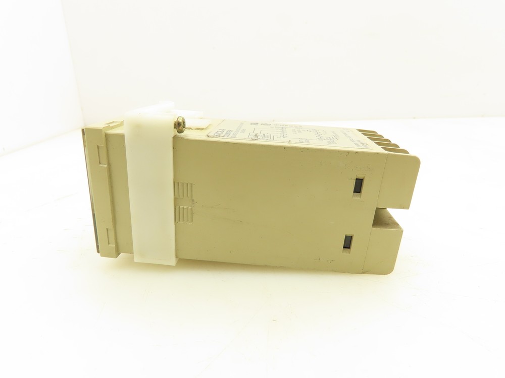 Omron H7CS-A Digital Counter 120/240V Panel Mount