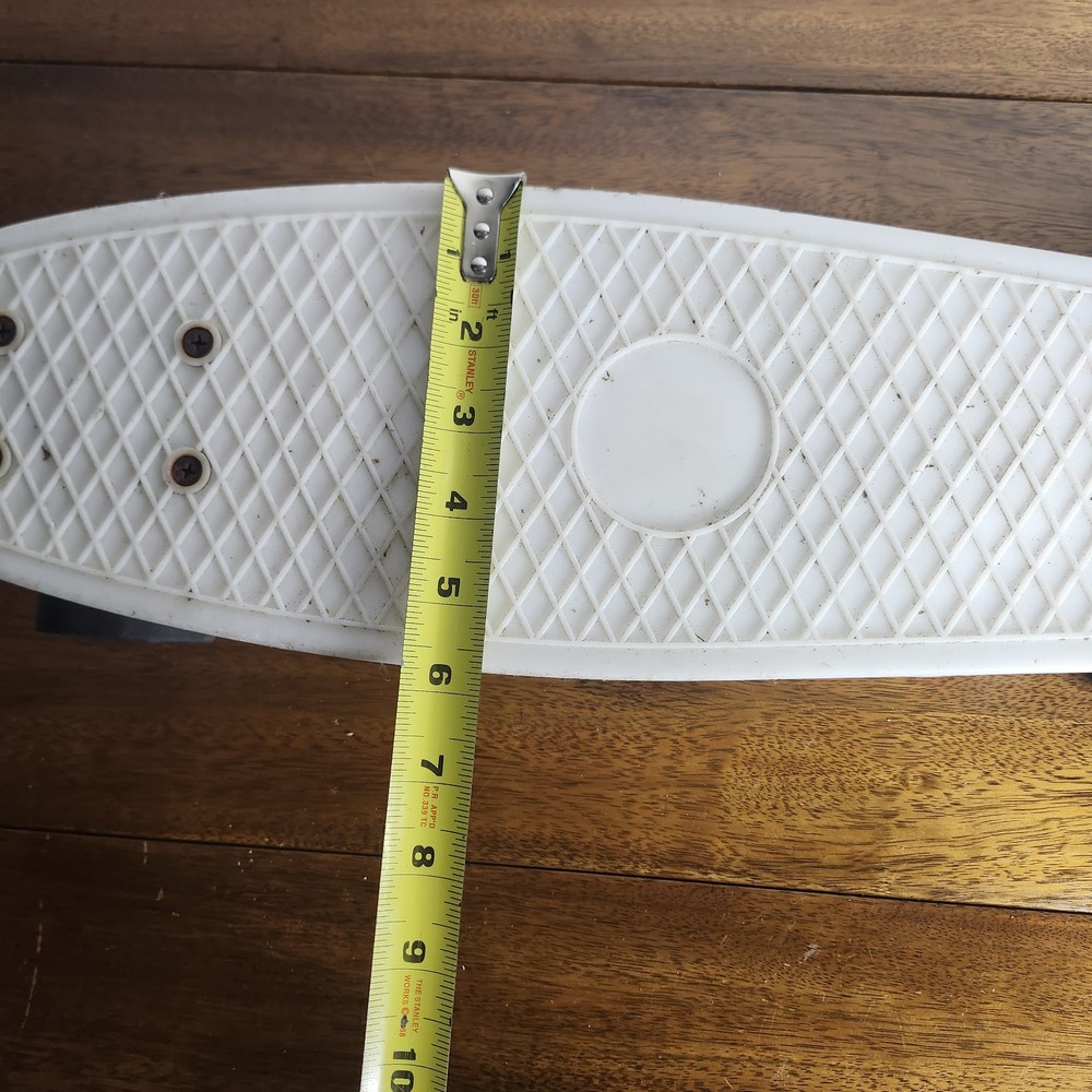 OLD SKATEBOARD Unbranded Good Preowned Condition