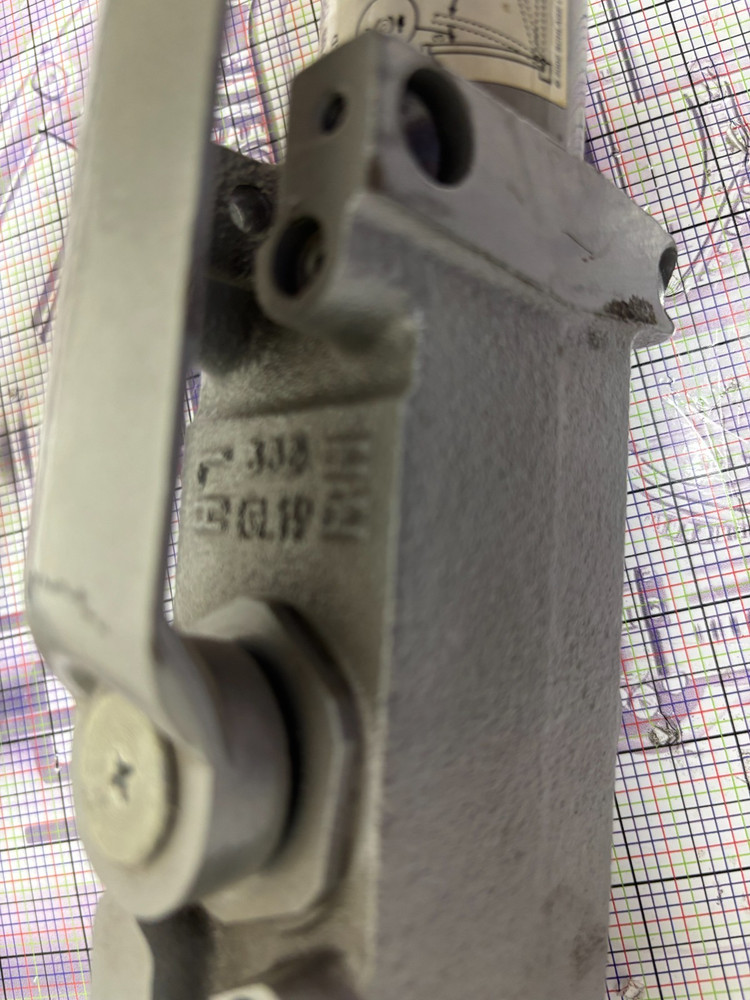 IR LCM 4111 DOOR CLOSER