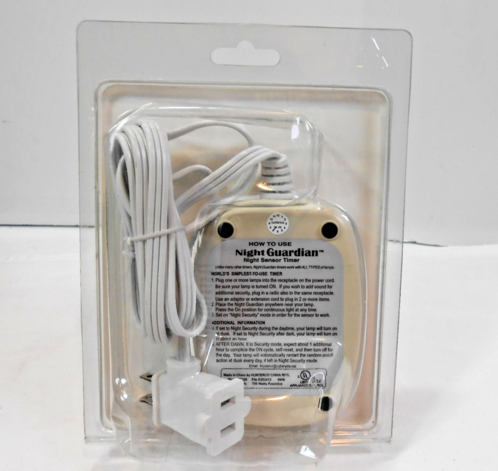 Night Guardian Fully Automatic Night Sensor Night Security Turn Lamps On/Off NEW
