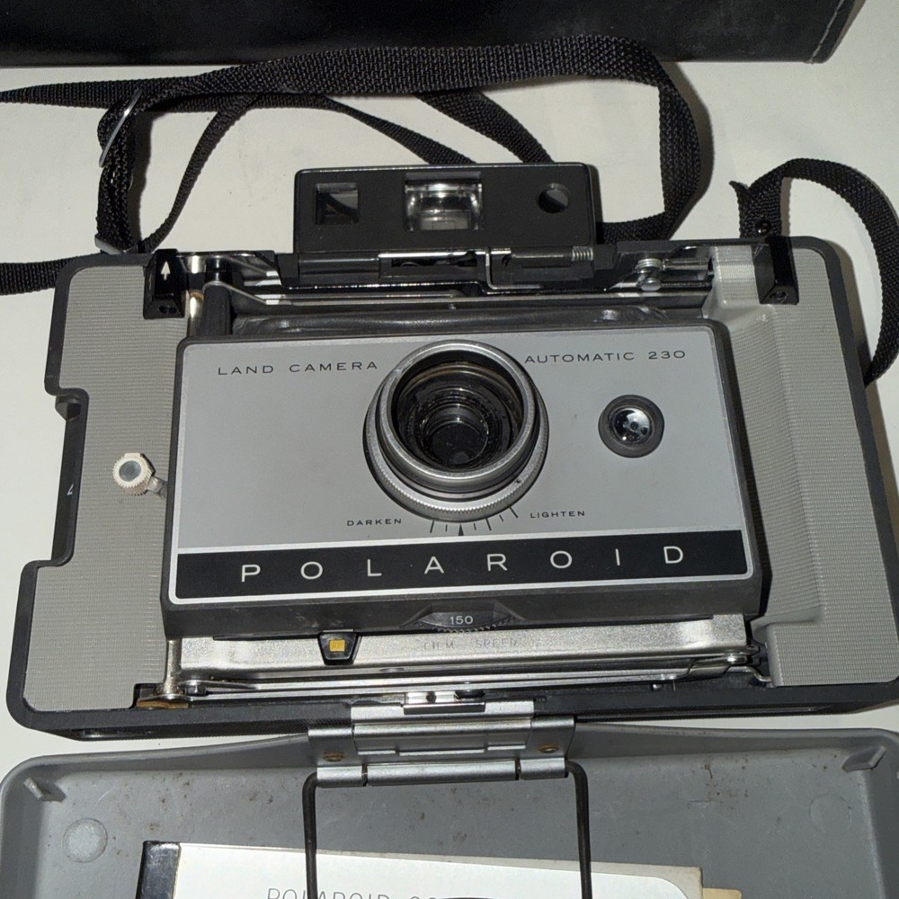 Vintage Polaroid Automatic 230 Land Camera With Polaroid Flashgun Model 268