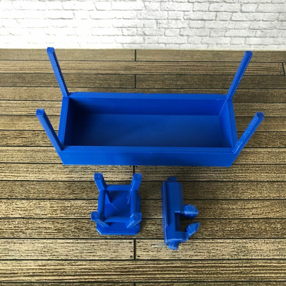 Work Bench with Vice and Stool for 1:18 Scale Diorama Garage