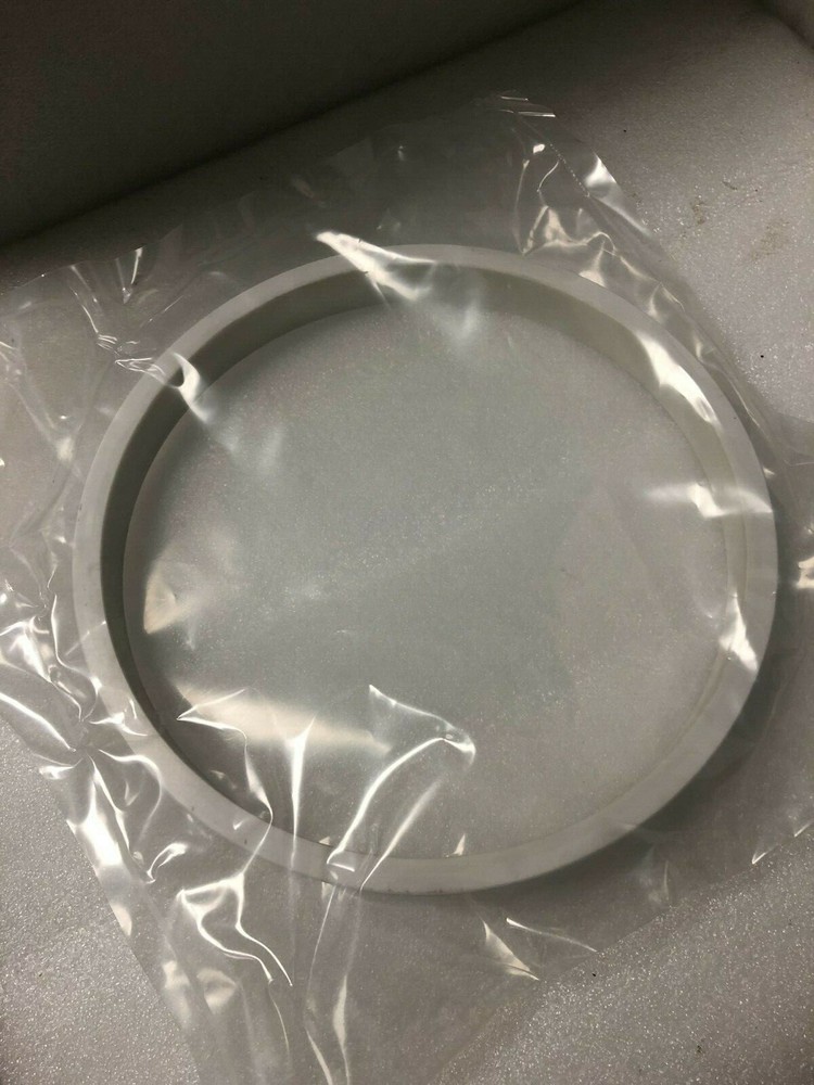 Varian 00-664166-00 Insulator, Cathode for 3180 Sputtering