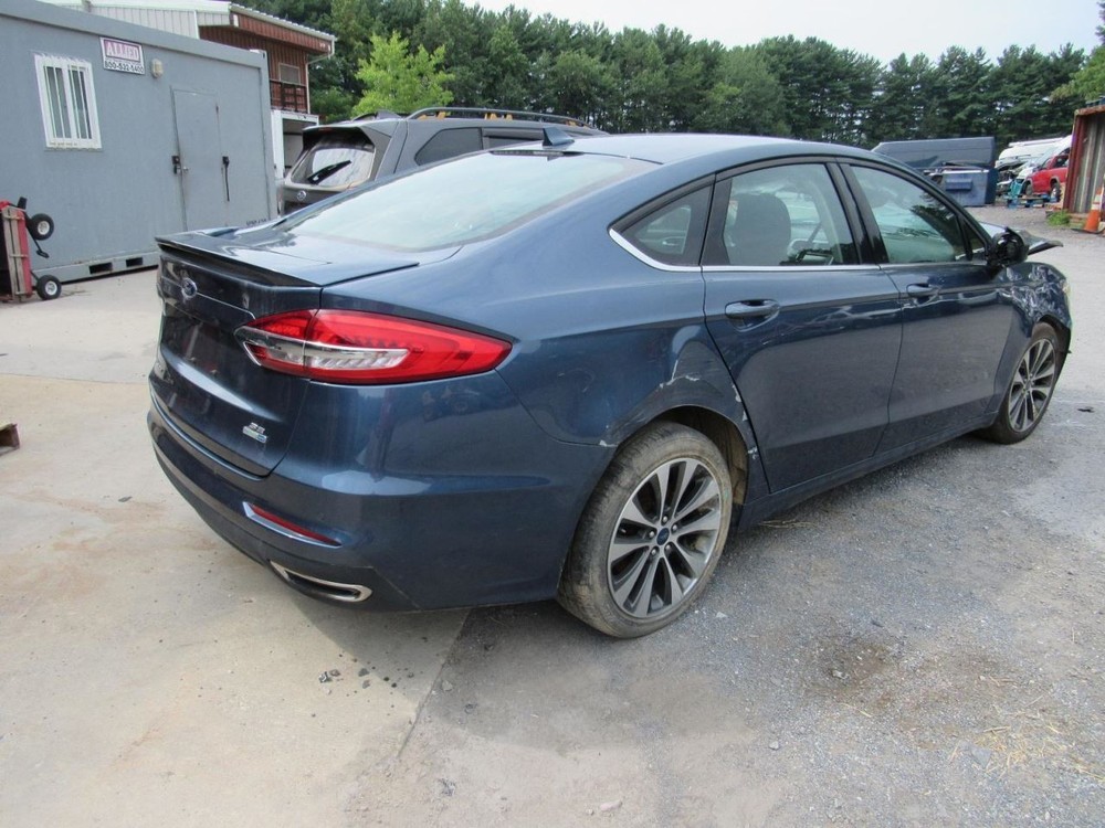 FUSION 2019 Glove Box 1067155