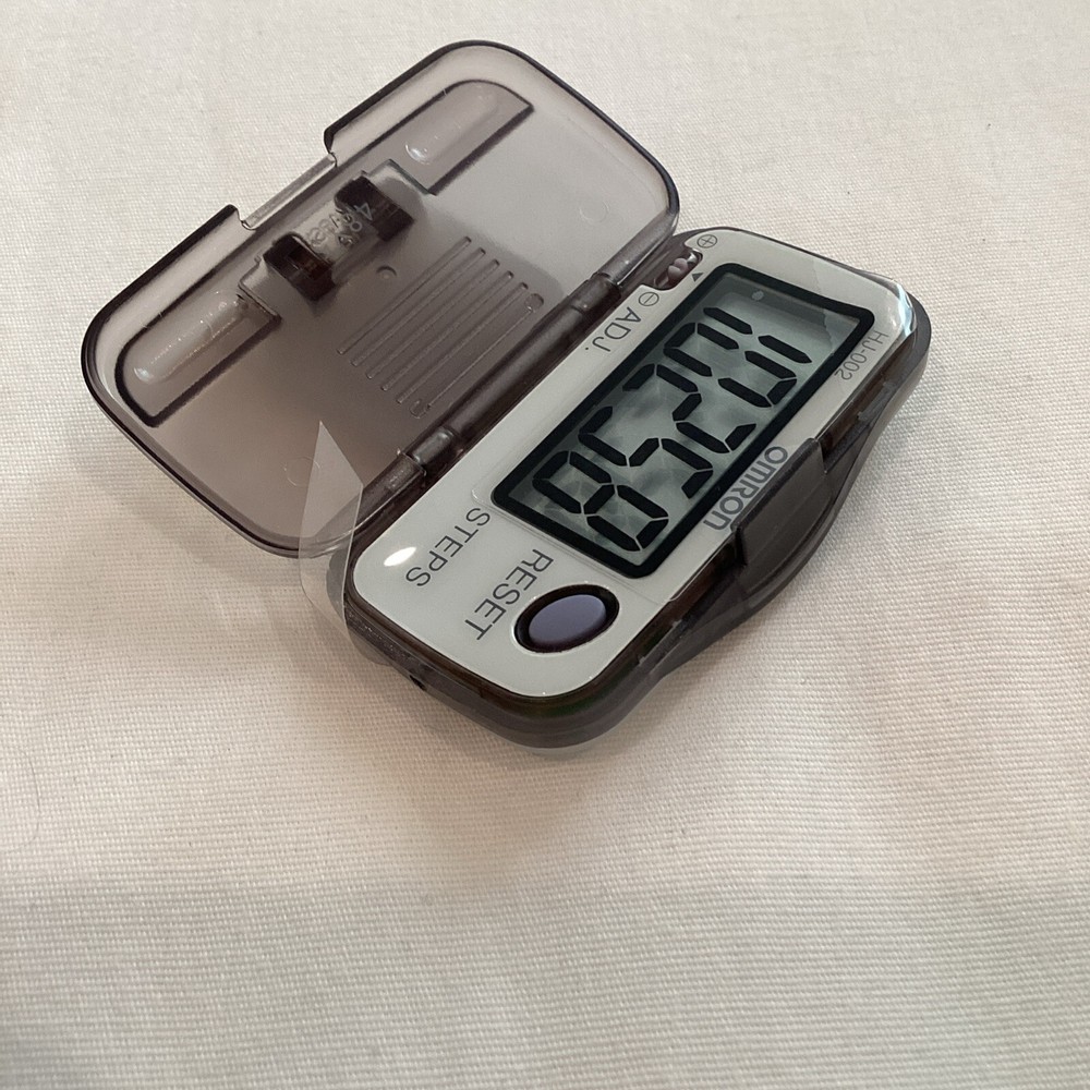 OMRON HJ-002 Step Pedometer - BRAND NEW