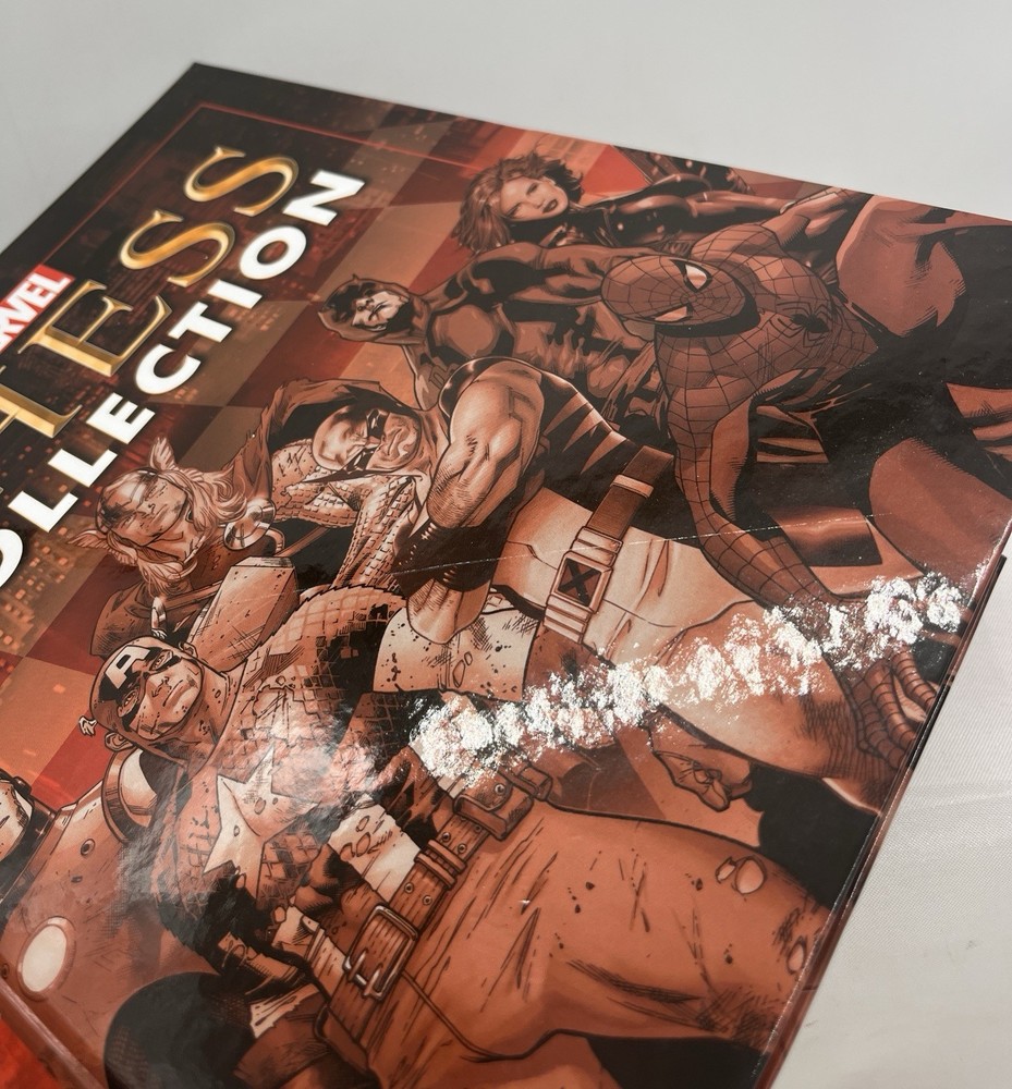 Marvel / Eaglemoss Chess Binder / Folder For Magazines / New Slight Damage