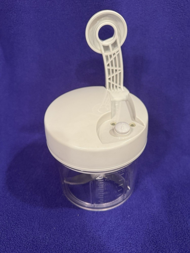 Pampered Chef Manual Food Processor #2581 (VGUC!)