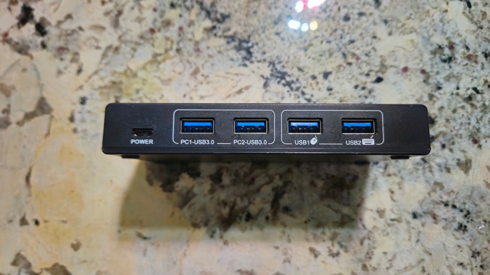 Ezcoo USB 3.0 Switch 1 In 2 Out Sharing Switcher