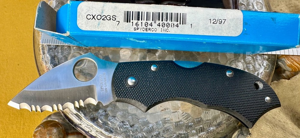 SPYDERCO CX02GS made 12/97 experimental RARE MODEL