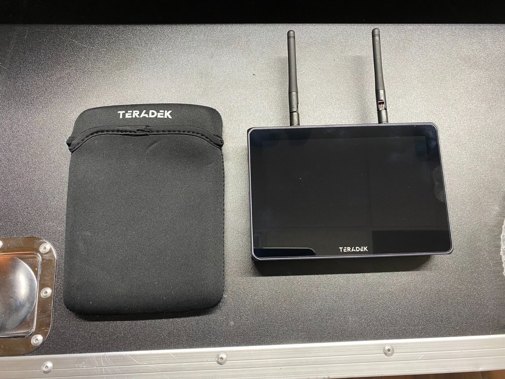 Teradek Wave Smart Streaming Monitor/Encoder with 7-Inch Touchscreen Display