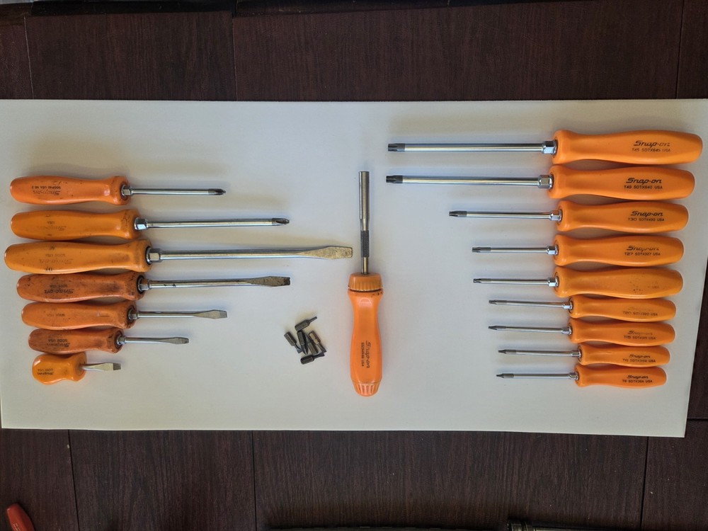 Snap On 17 Piece ORANGE Hard Handle Torx Ratcheting Assorted Screwdriver Set WOW