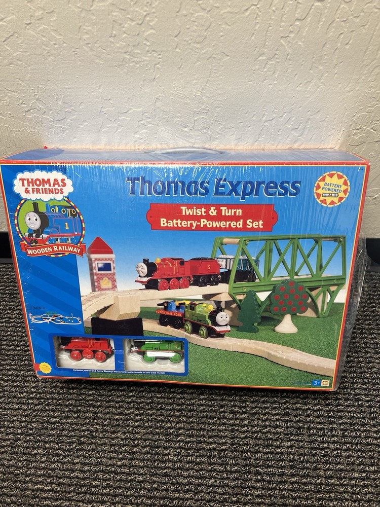 Thomas & Friends Battery-Powered Starter Set James Percy Track Bridge