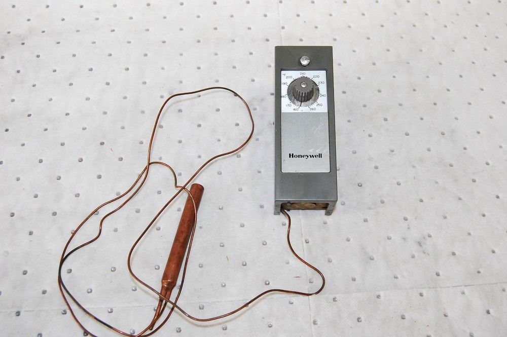 Honeywell TEMPERATURE CONTROL T675A-1532