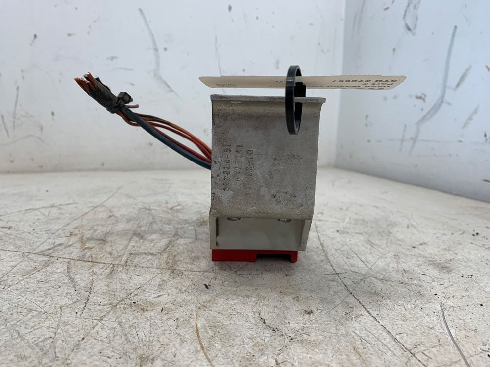 2009 GMC W4500 Fuse Panel (628-10318)