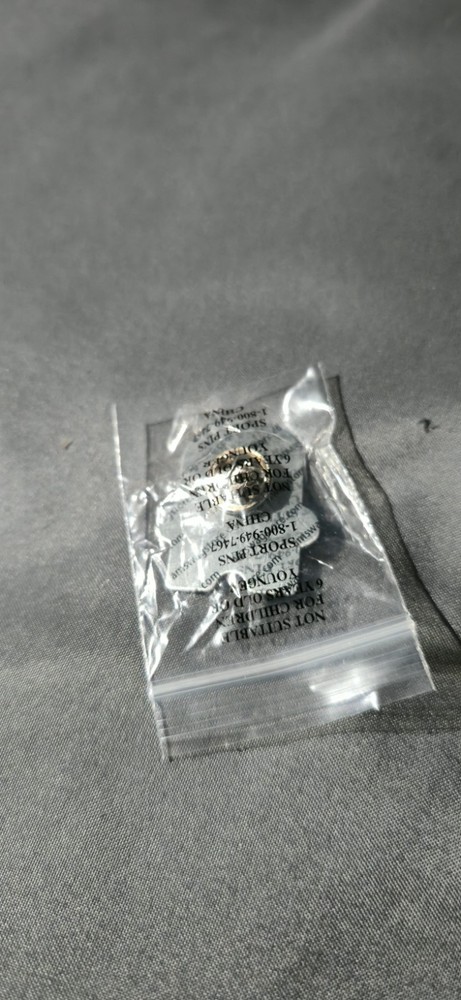 Glamazon Peccy Pin