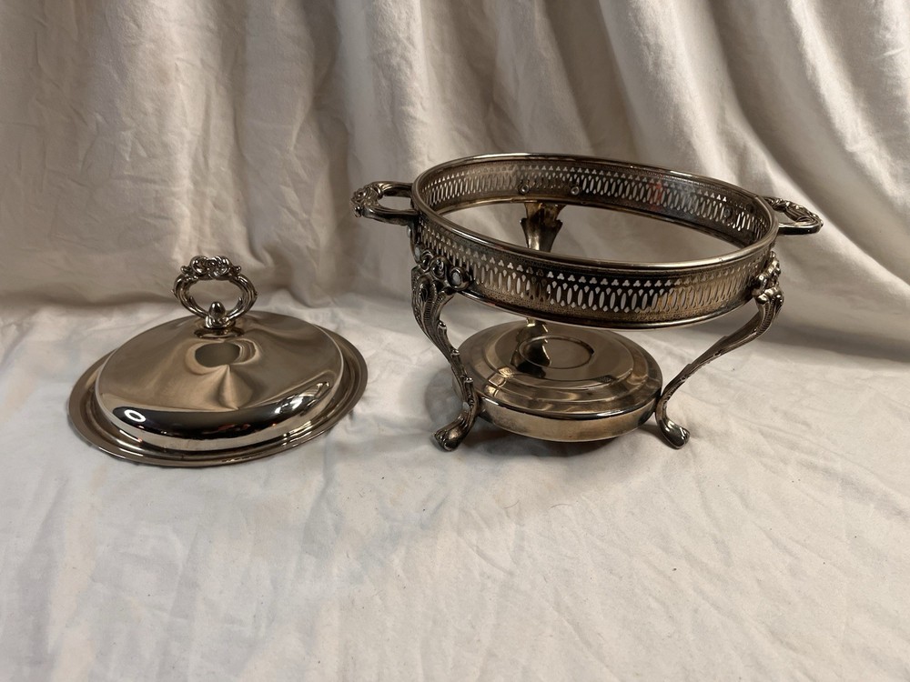 Vintage Silver-plated 3 - Footed Chafing Dish with Lid