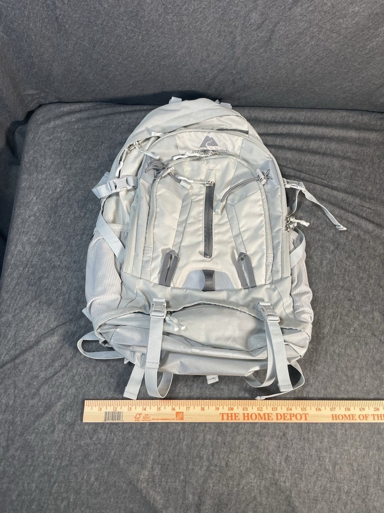 OZARK TRAIL KACHEMAK GREY SILVER 36L DAYPACK / BACKPACK