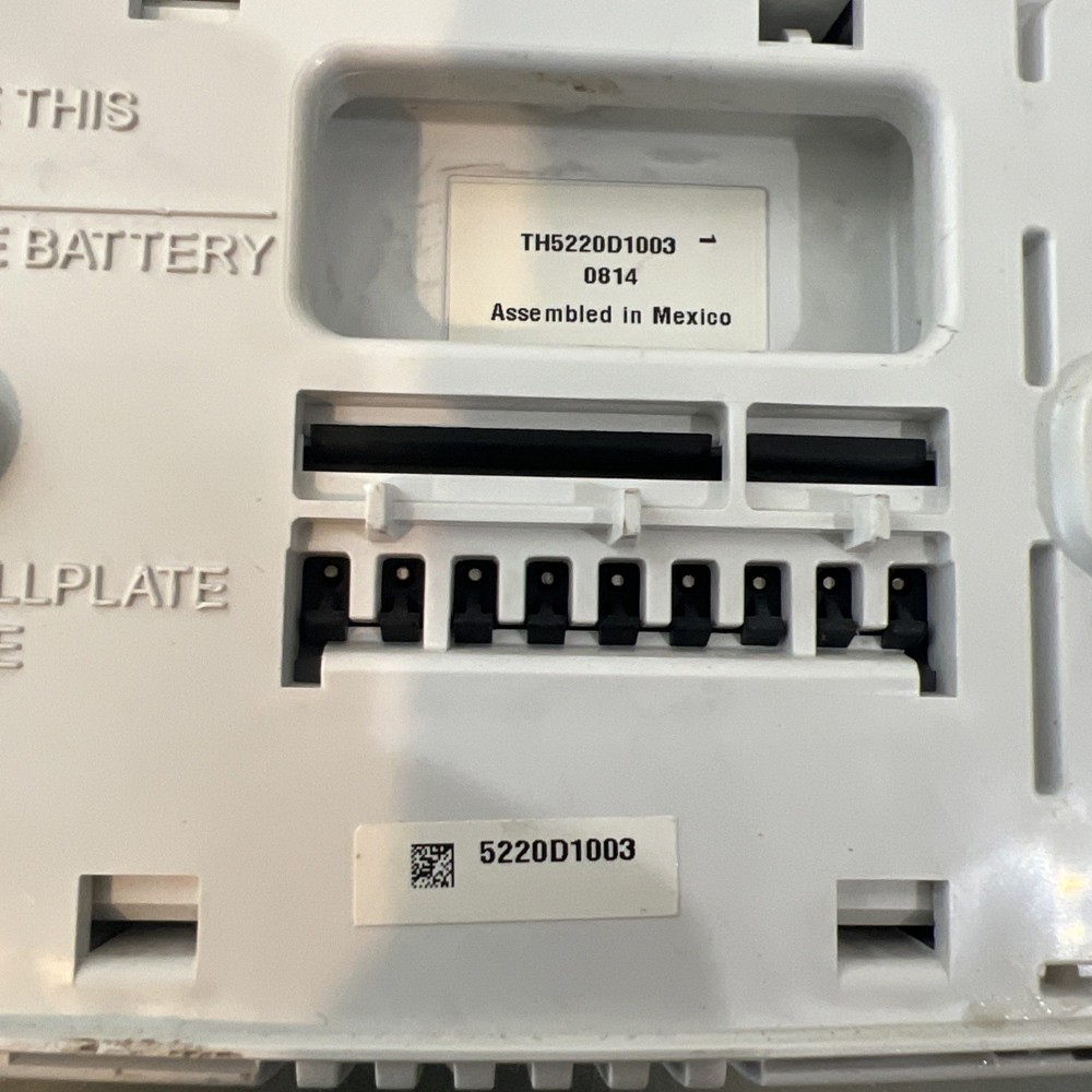 Honeywell TH5220D1003 FocusPro 5000 Non-Programmable Thermostat