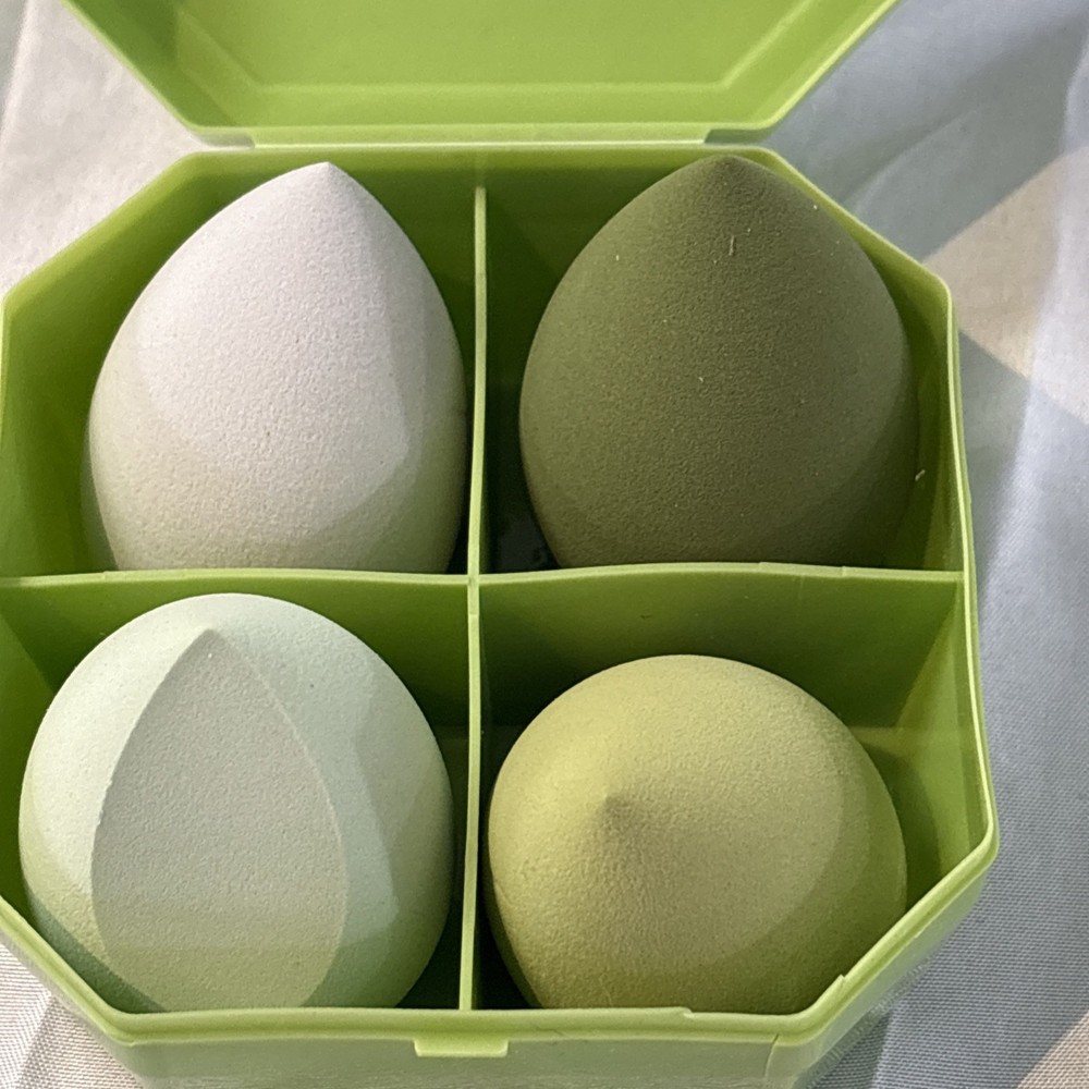 Beauty Blender Sponge 4 Piece Set With Case NEW