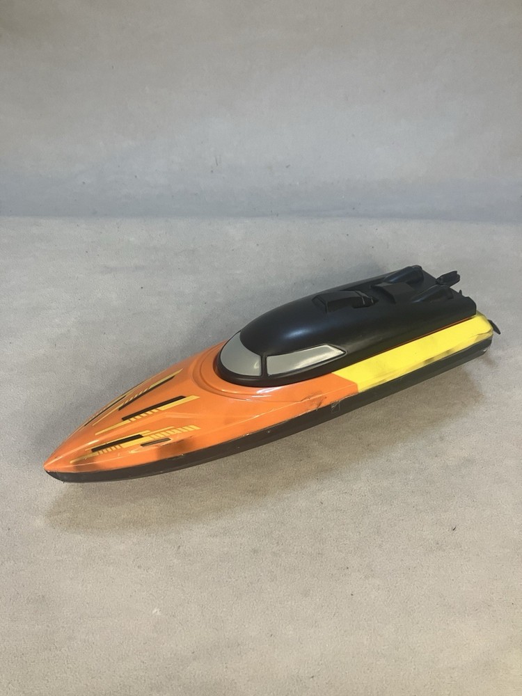 XVB Remote Control High Speed Full Function Speed Boat No remote/ Seems Glued