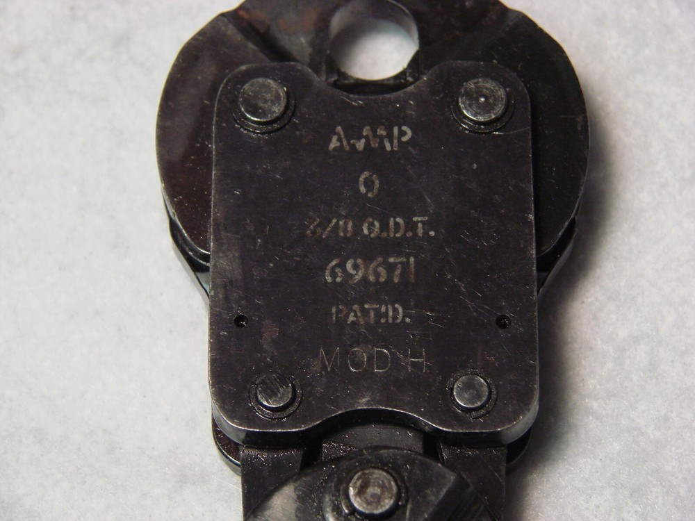 AMP Ratcheting Crimping Tool 69671