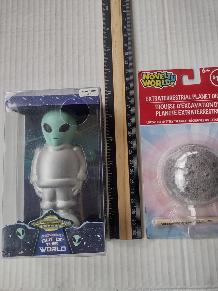 New ECCOLO Alien UFO Stress- Sqeeze Ball
