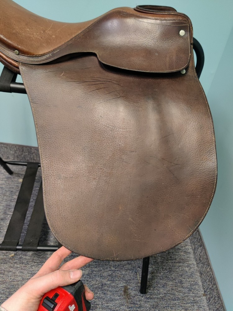 18.5" Eldonian English Saddle