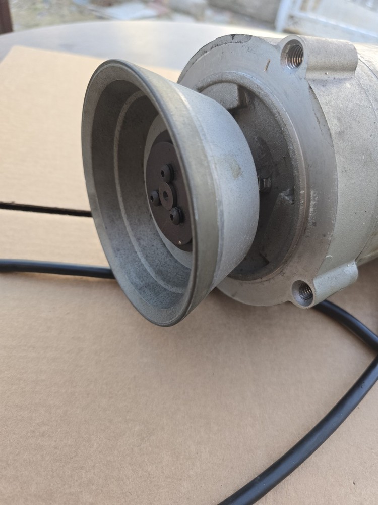 DAREX E-90 PRECISION ENDMILL SHARPENER MOTOR SETUP