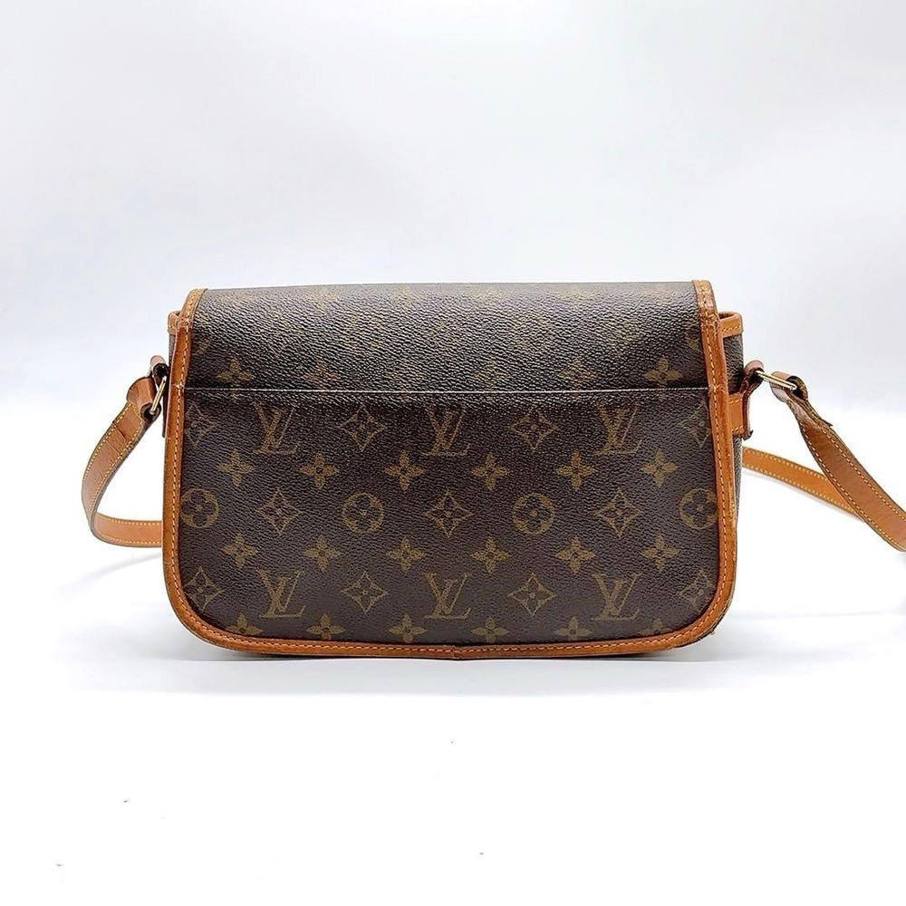 LOUIS VUITTON Saumur Monogram Shoulder Bag