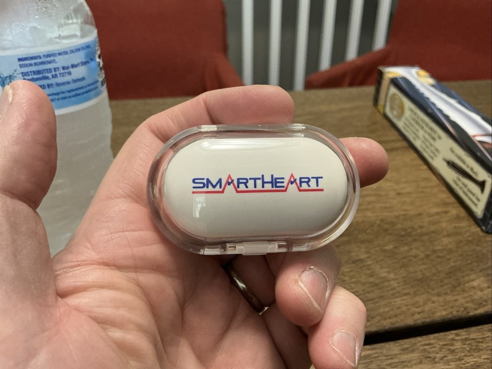 MULTIFUNCTION PEDOMETER CLIPS TO BELT OR POCKET