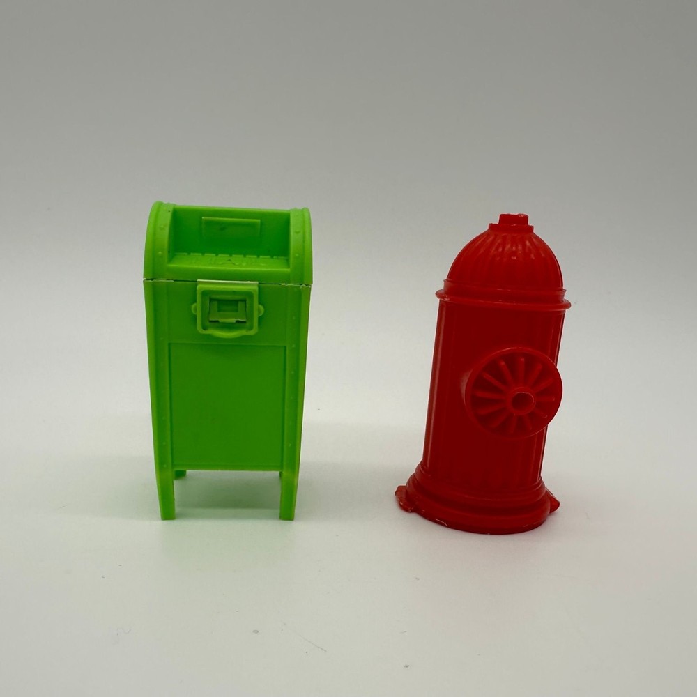 Vintage Miniature Candy Containers Fleer Fire Hydrant Post Box Plastic Dollhouse