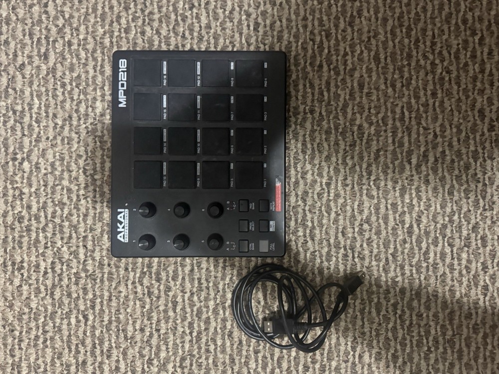 Akai MPX218